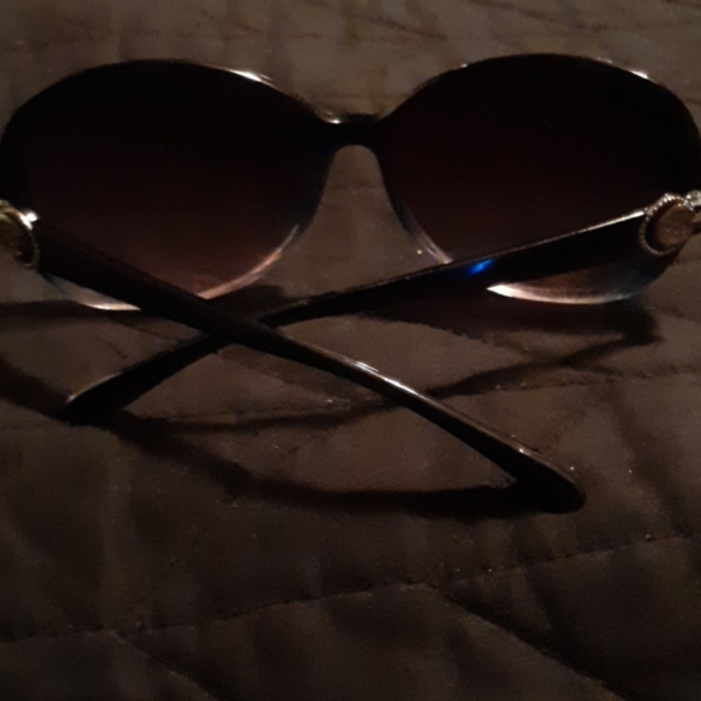 Sunglasses - Picture 4 of 4